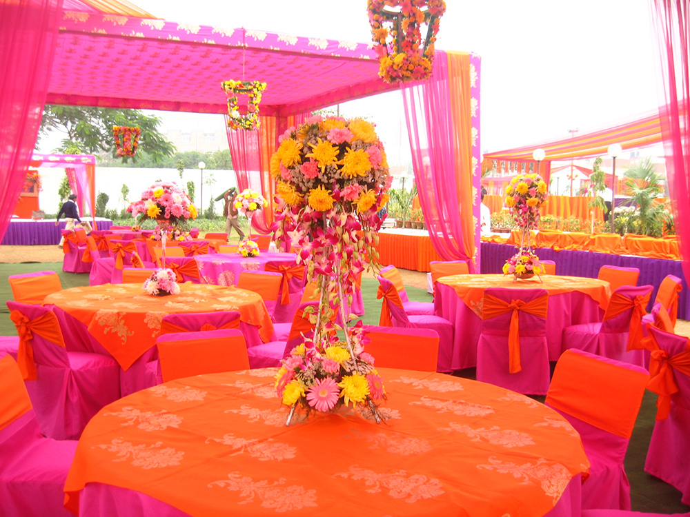Flower decoration tent service by wedding decorators in Noida