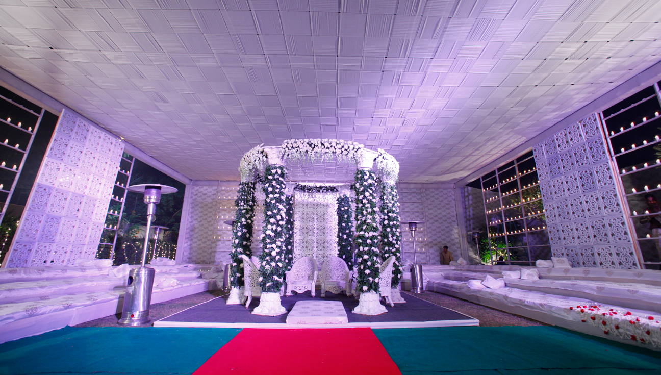 Mandap decoration with flower in Noida