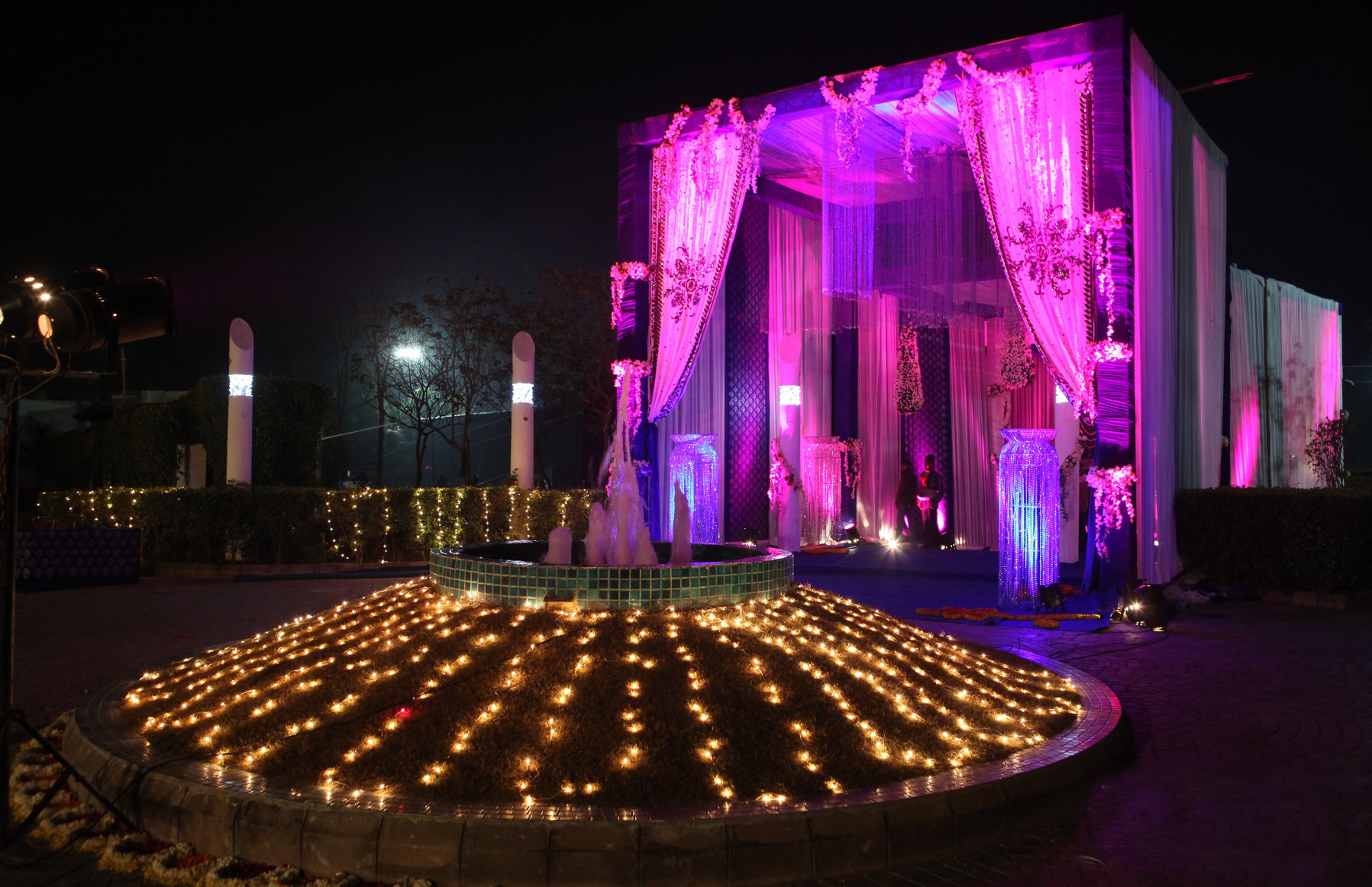 Awesome lighting decor in Greater Noida